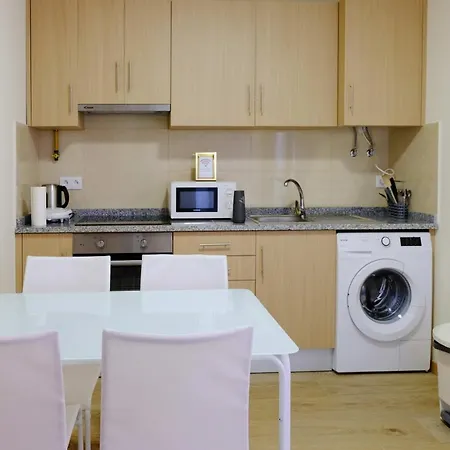 Pequena Casa T1 Com Cozinha E Pátio Privado